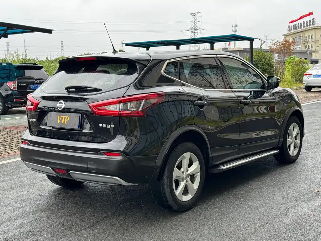 Nissan Qashqai — фото 4