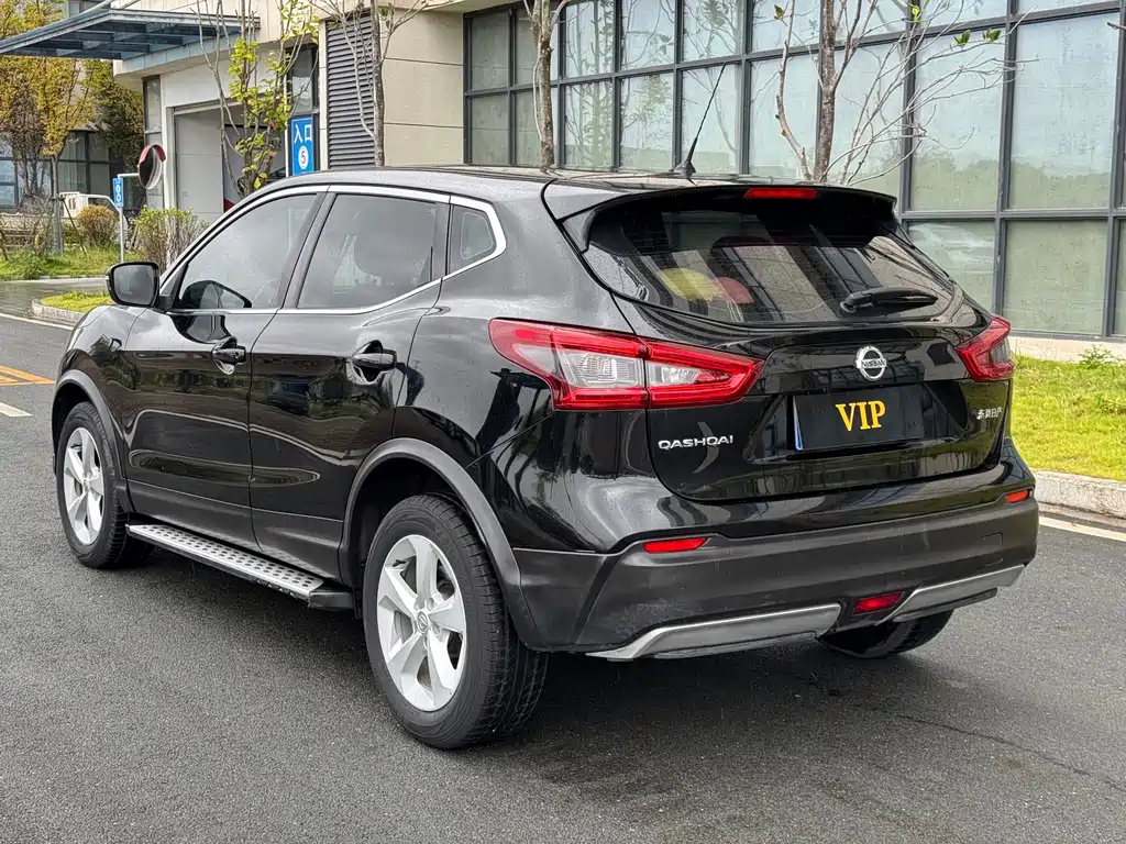Nissan Qashqai — фото 5