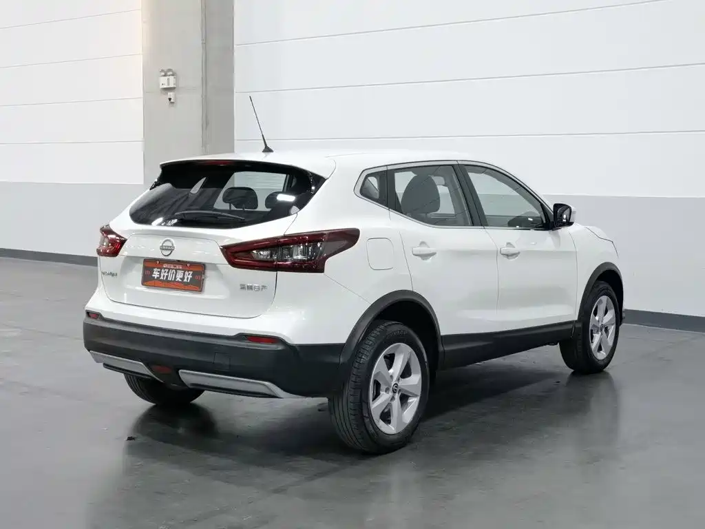 Nissan Qashqai — фото 2