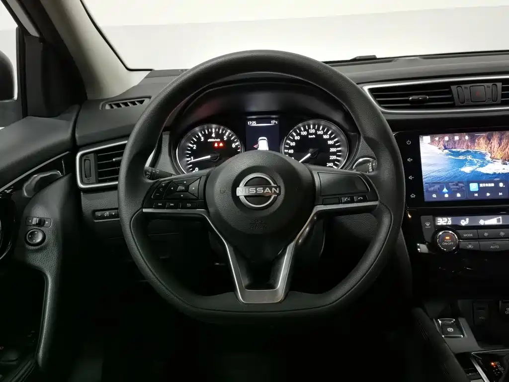 Nissan Qashqai — фото 11