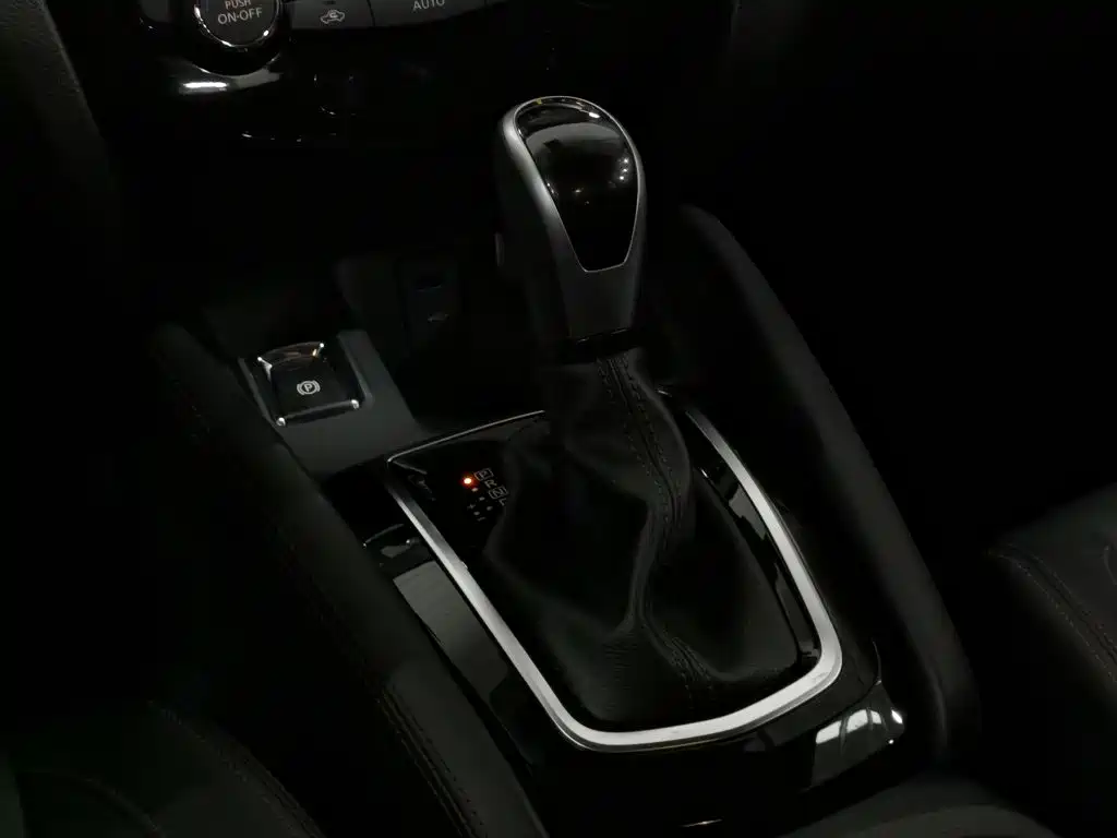 Nissan Qashqai — фото 13