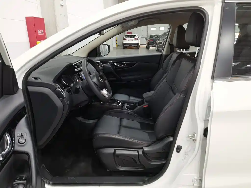 Nissan Qashqai — фото 10
