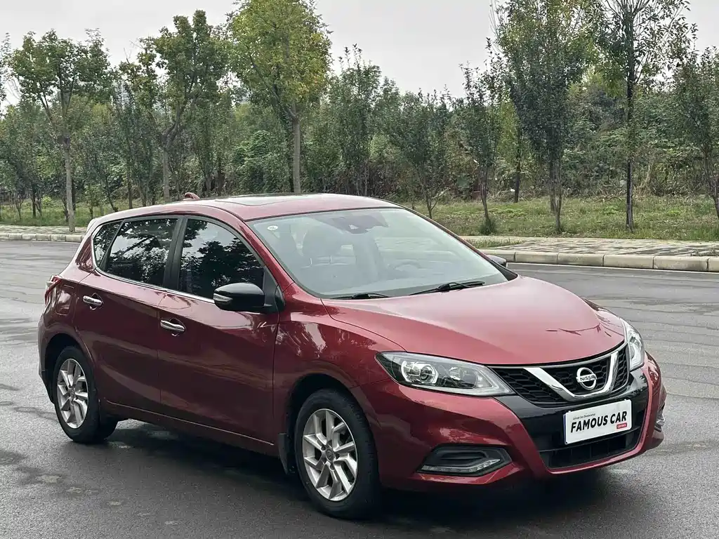 Nissan Tiida — фото 3