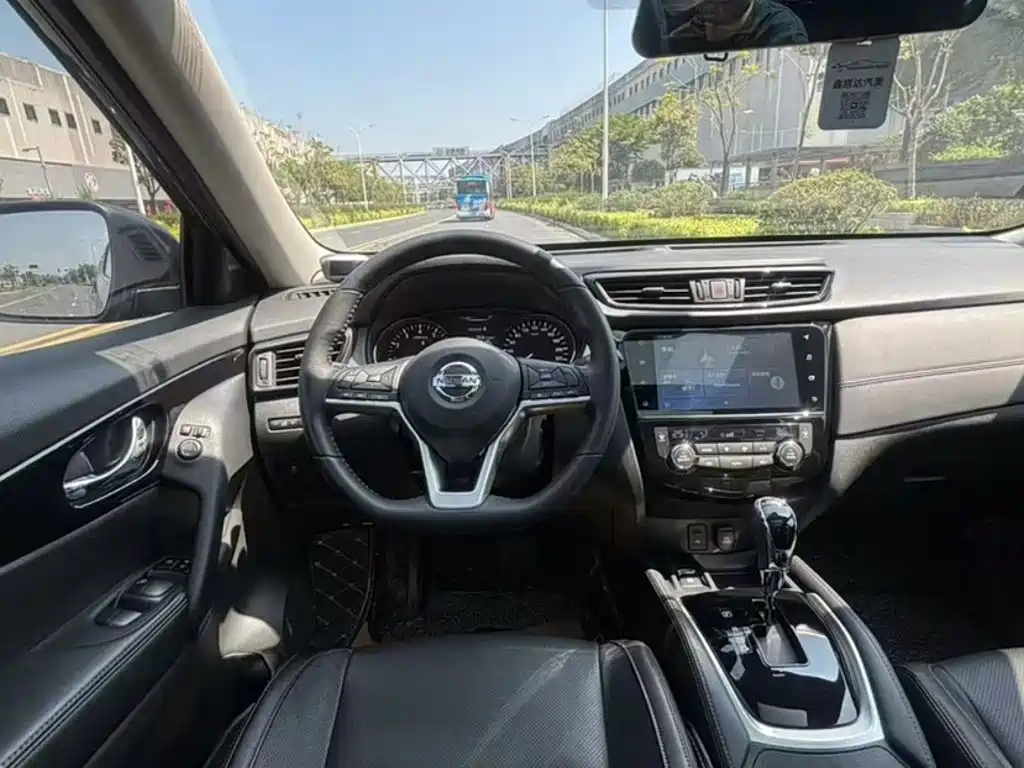 Nissan X-Trail — фото 14