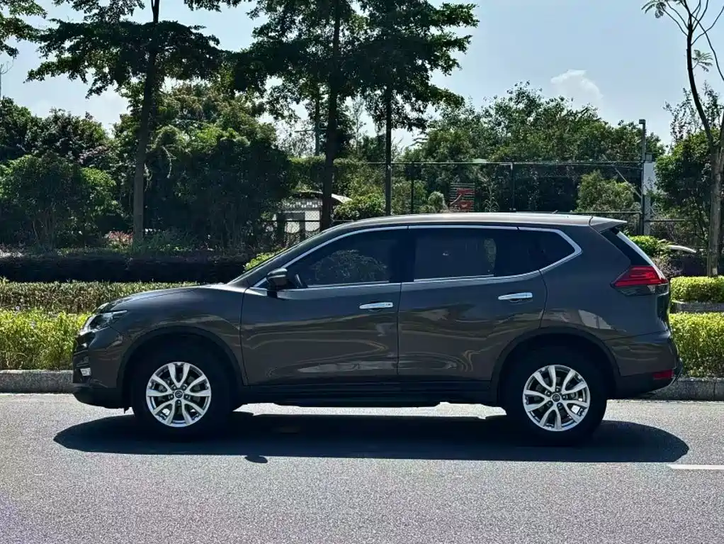 Nissan X-Trail — фото 23