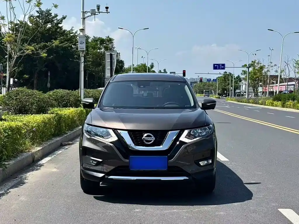 Nissan X-Trail — фото 24
