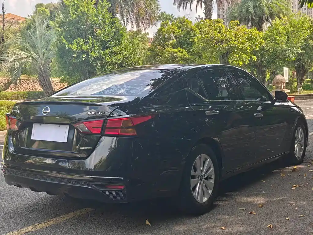 Nissan Teana — фото 4