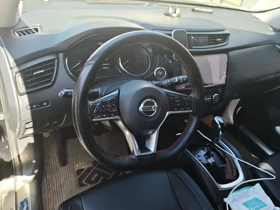 Nissan X-Trail — фото 15