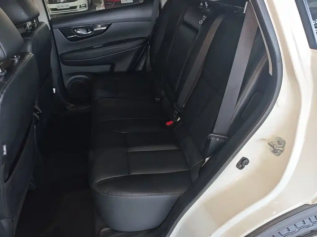 Nissan X-Trail — фото 17