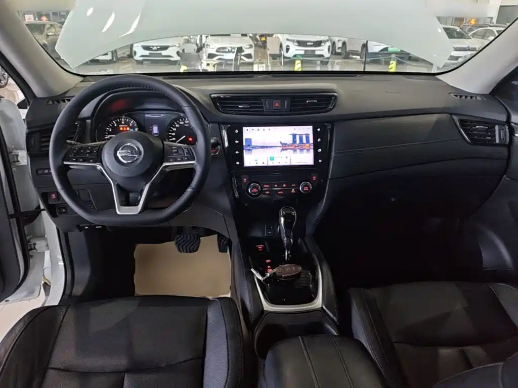 Nissan X-Trail — фото 10