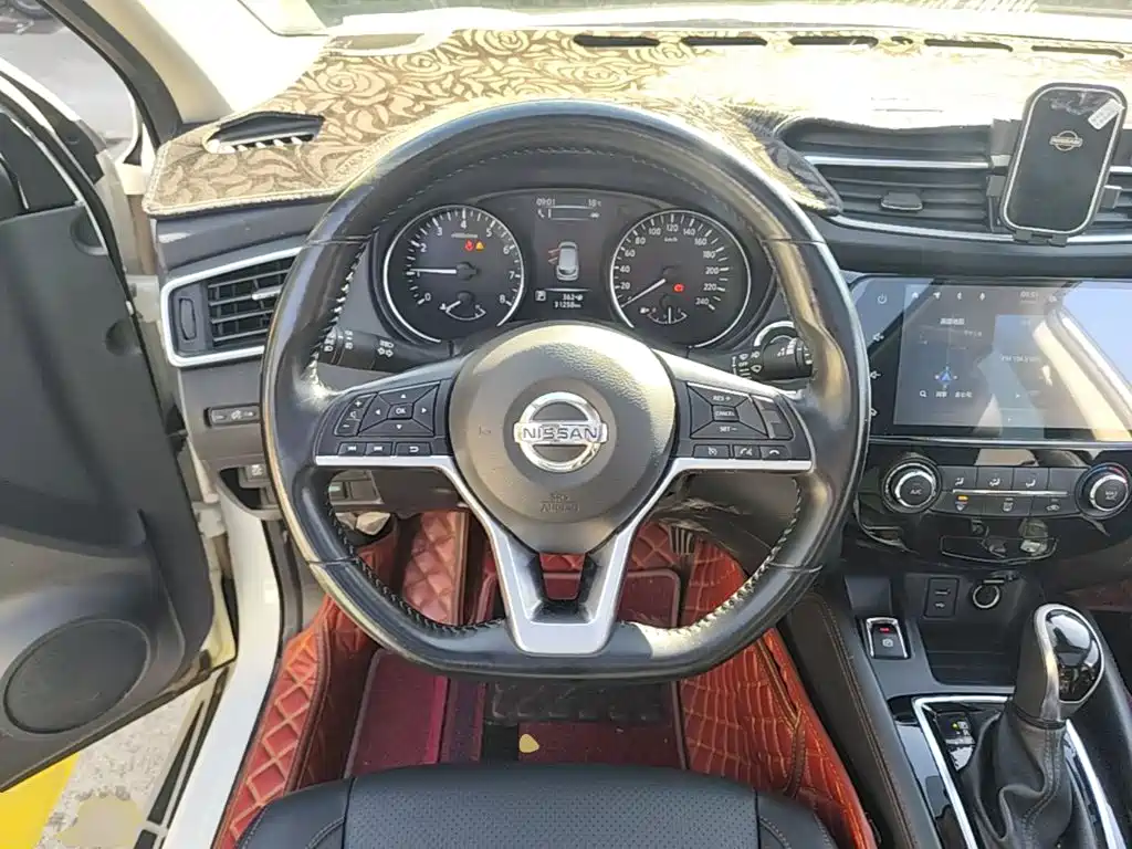 Nissan Qashqai — фото 11