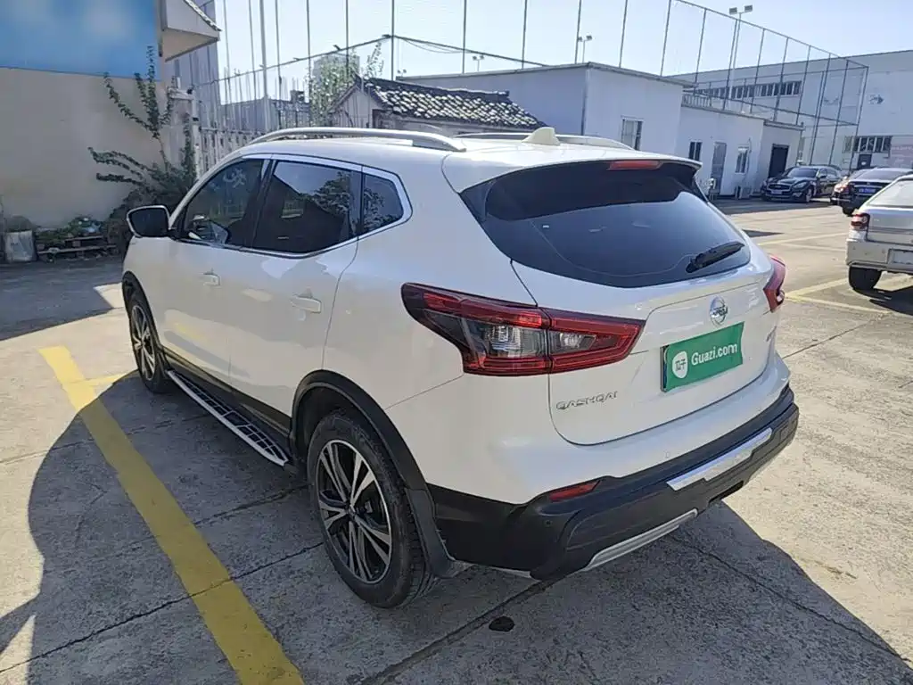 Nissan Qashqai — фото 5