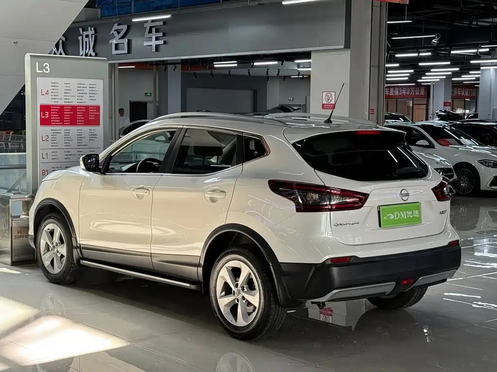 Nissan Qashqai — фото 7