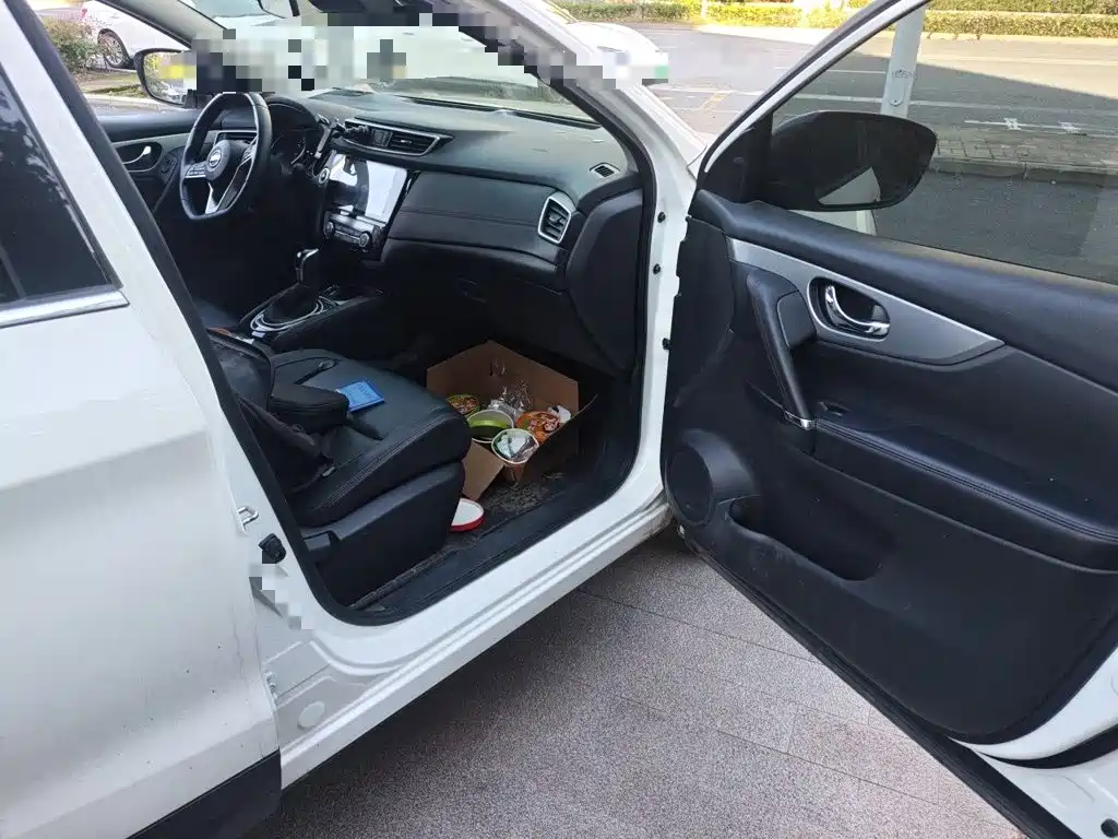 Nissan Qashqai — фото 19