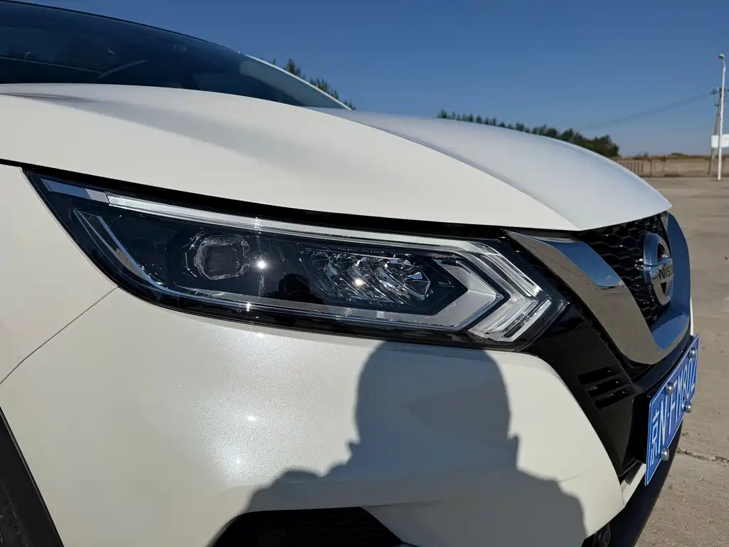 Nissan Qashqai — фото 11