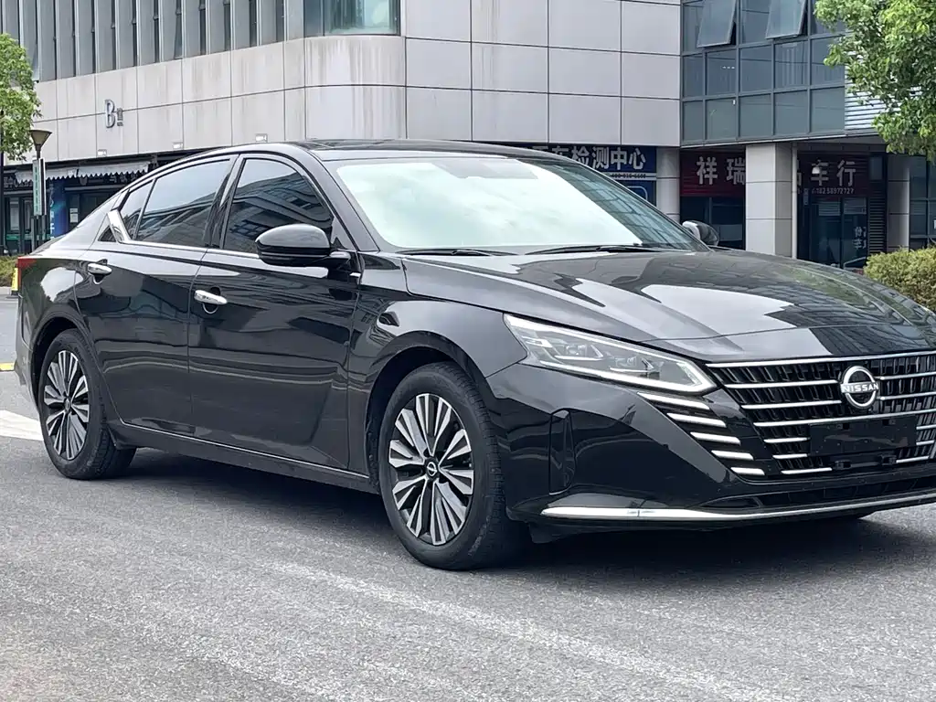 Nissan Teana — фото 2
