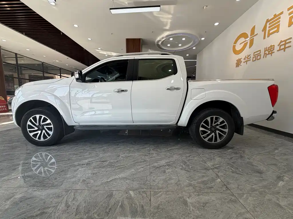 Nissan Navara — фото 5