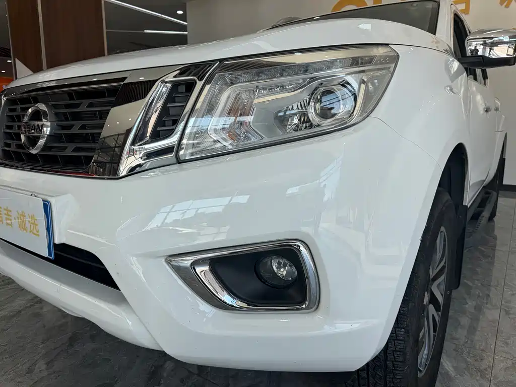 Nissan Navara — фото 6