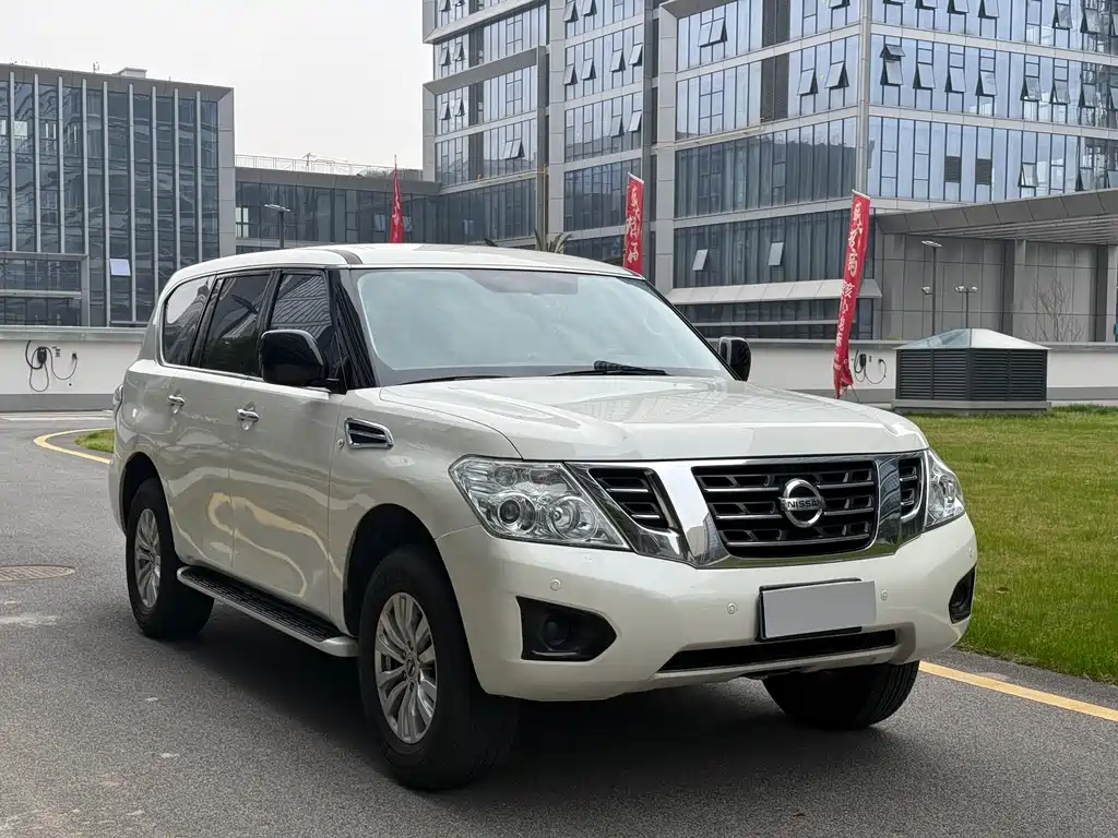 Nissan Patrol — фото 3