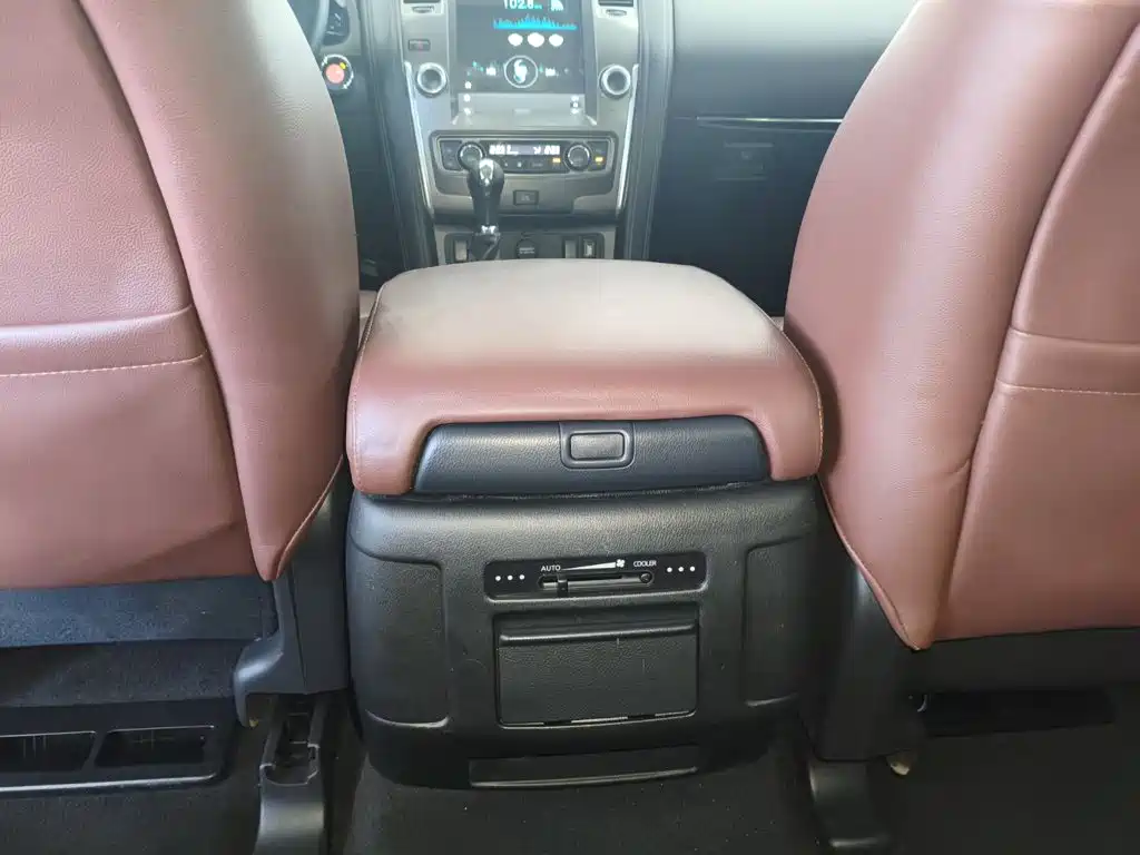 Nissan Patrol — фото 17