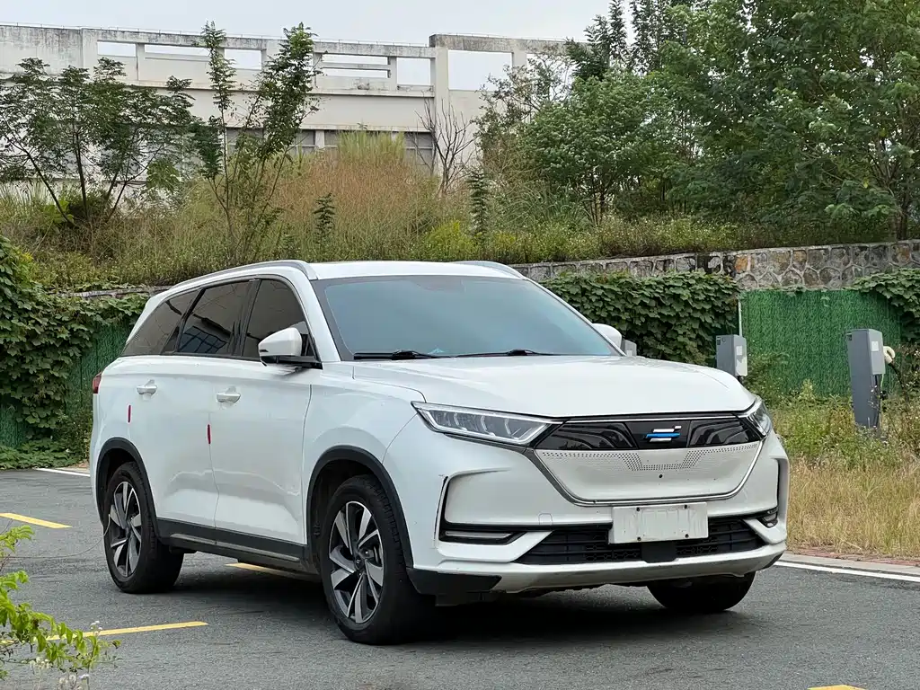 Oshan 长安欧尚X7 EV — фото 3