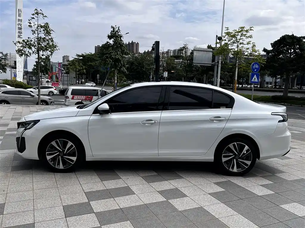 Peugeot 408 — фото 8