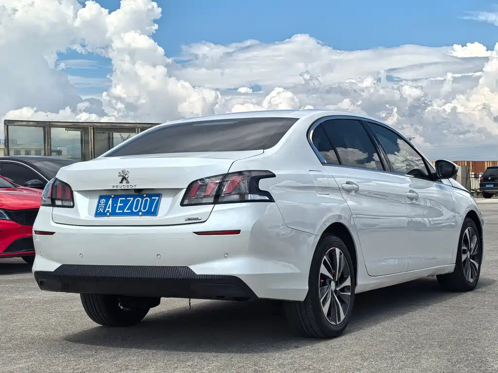 Peugeot 408 — фото 4