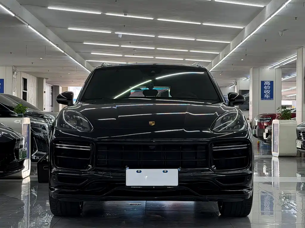 Porsche Cayenne — фото 2