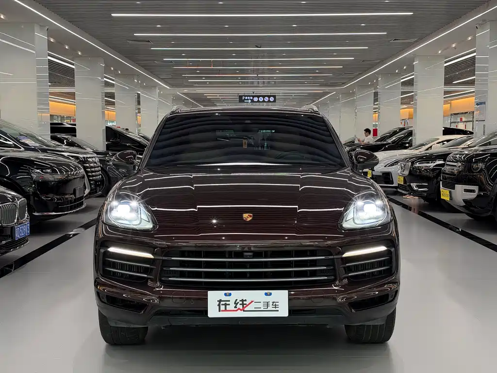 Porsche Cayenne — фото 2