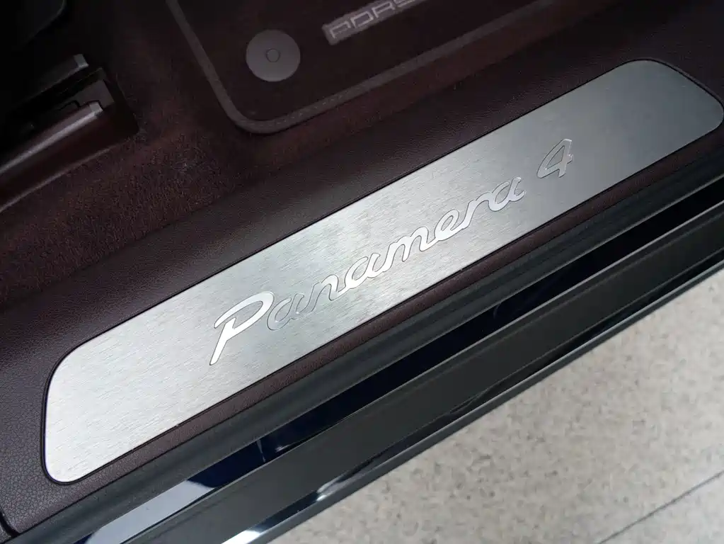 Porsche Panamera Hybrid — фото 13