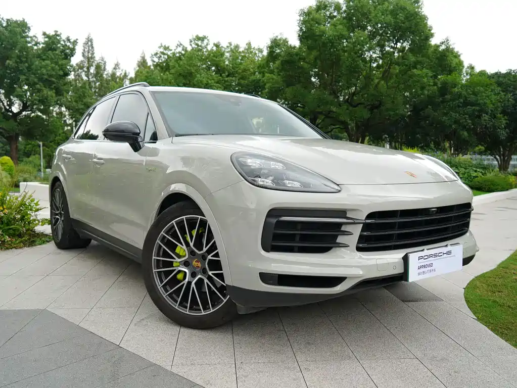 Porsche Cayenne Hybrid — фото 17