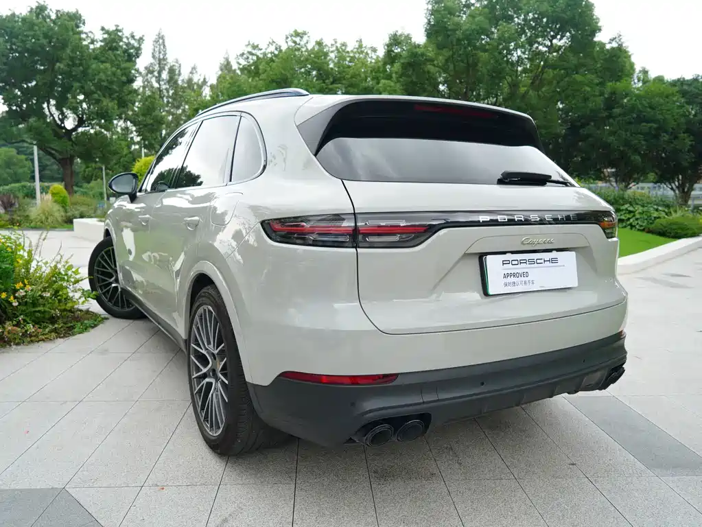 Porsche Cayenne Hybrid — фото 18