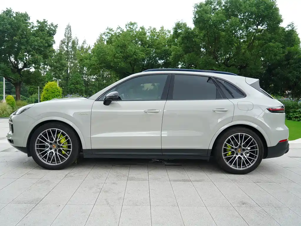 Porsche Cayenne Hybrid — фото 3