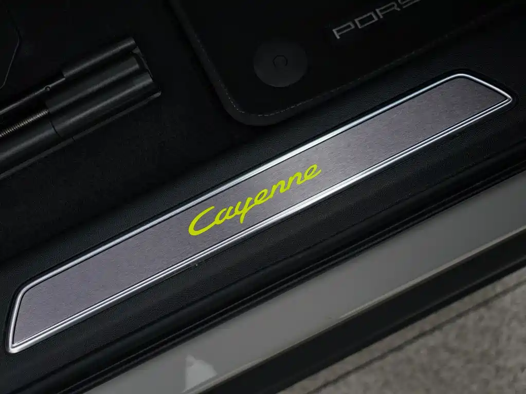 Porsche Cayenne Hybrid — фото 8