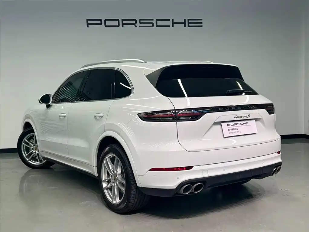 Porsche Cayenne — фото 26