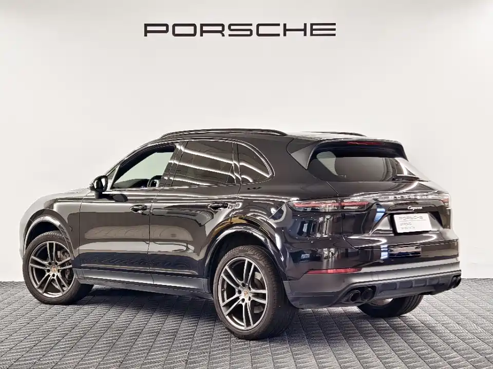 Porsche Cayenne — фото 2