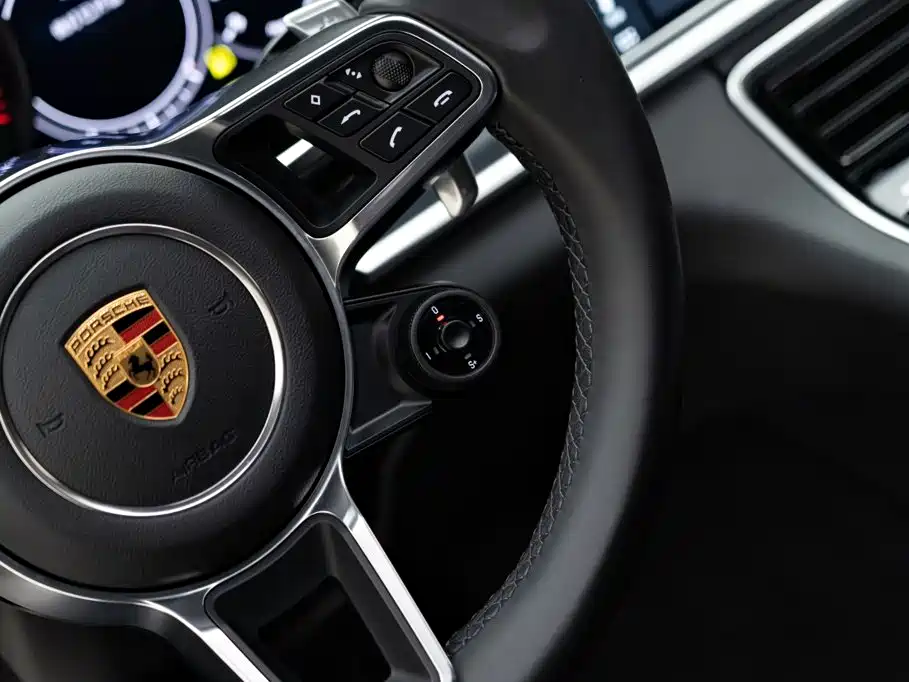 Porsche Panamera — фото 18