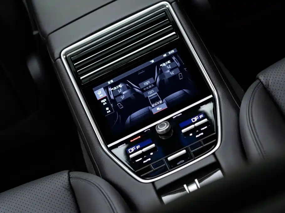 Porsche Panamera — фото 10