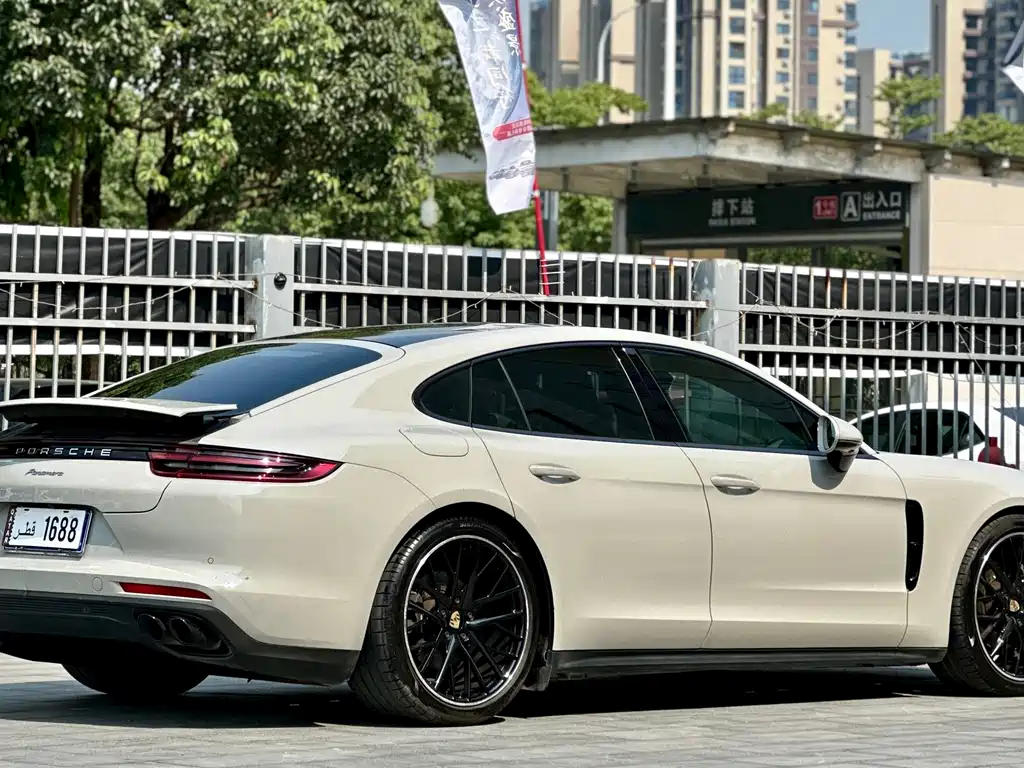 Porsche Panamera — фото 8