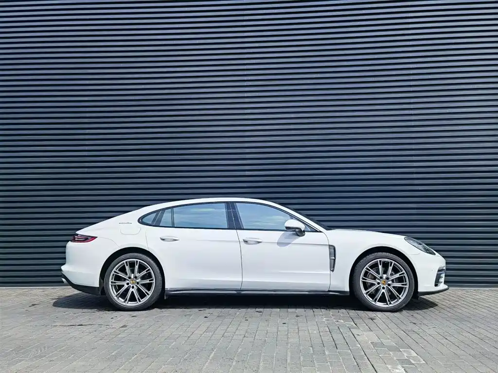 Porsche Panamera — фото 9