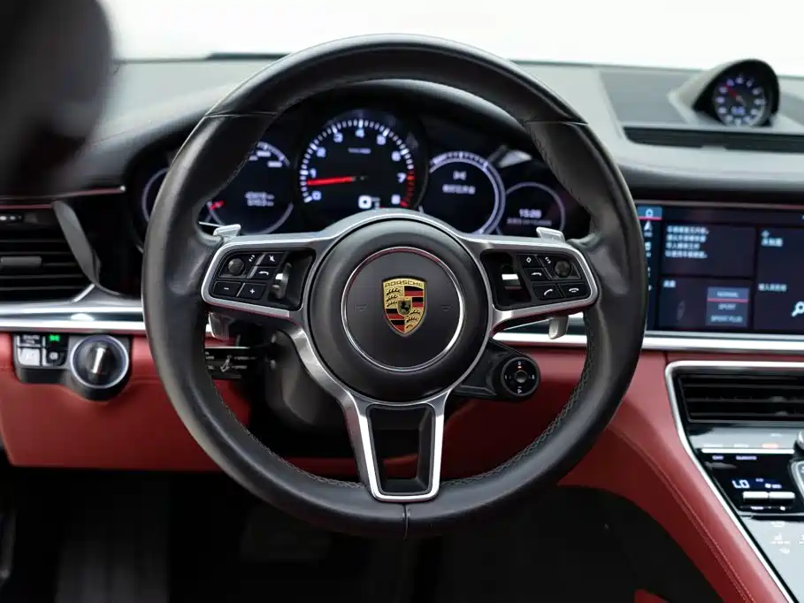 Porsche Panamera — фото 13