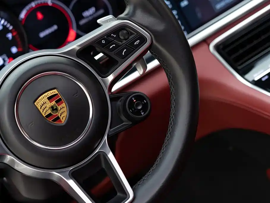 Porsche Panamera — фото 19