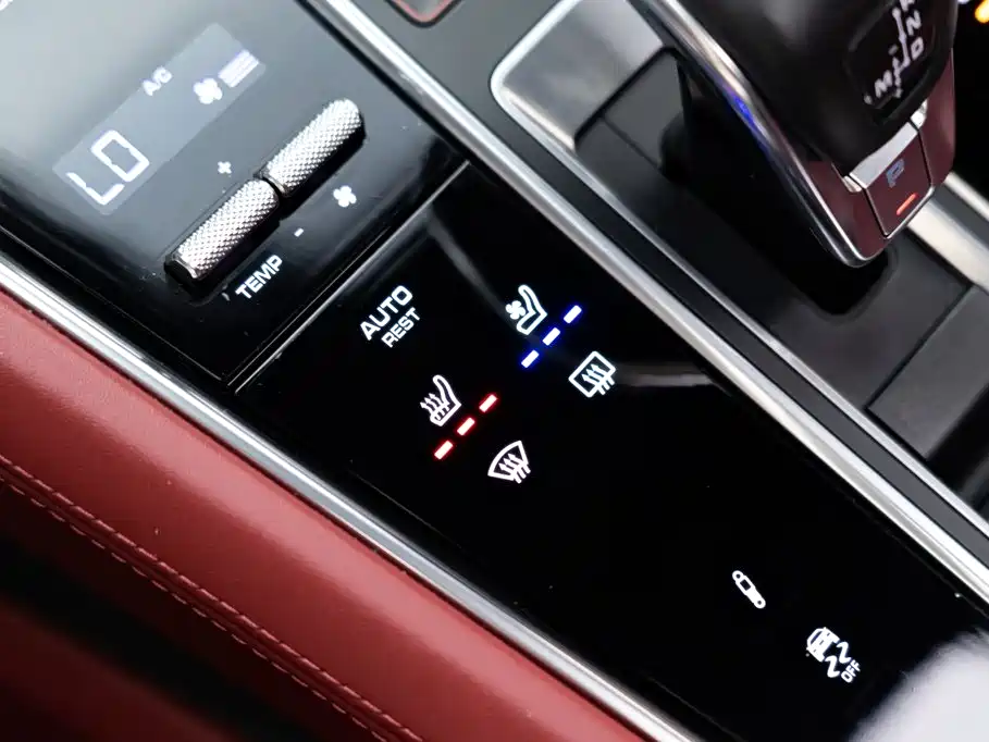 Porsche Panamera — фото 23