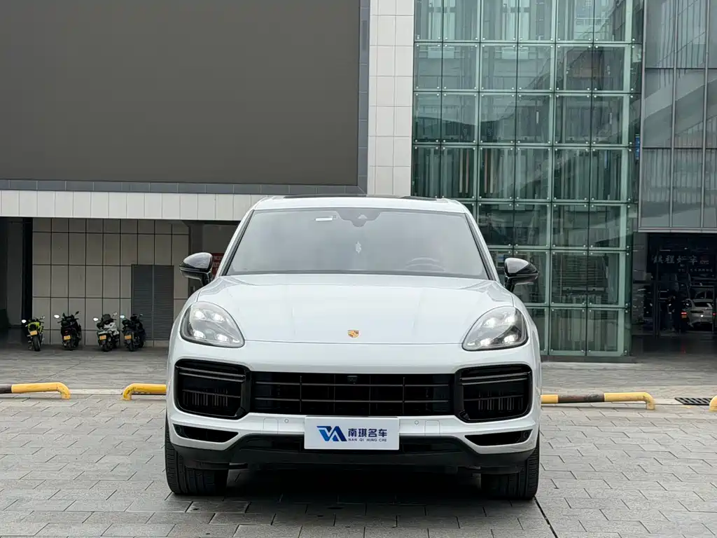Porsche Cayenne — фото 2