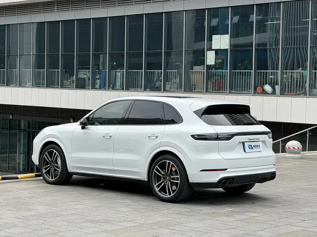 Porsche Cayenne — фото 3