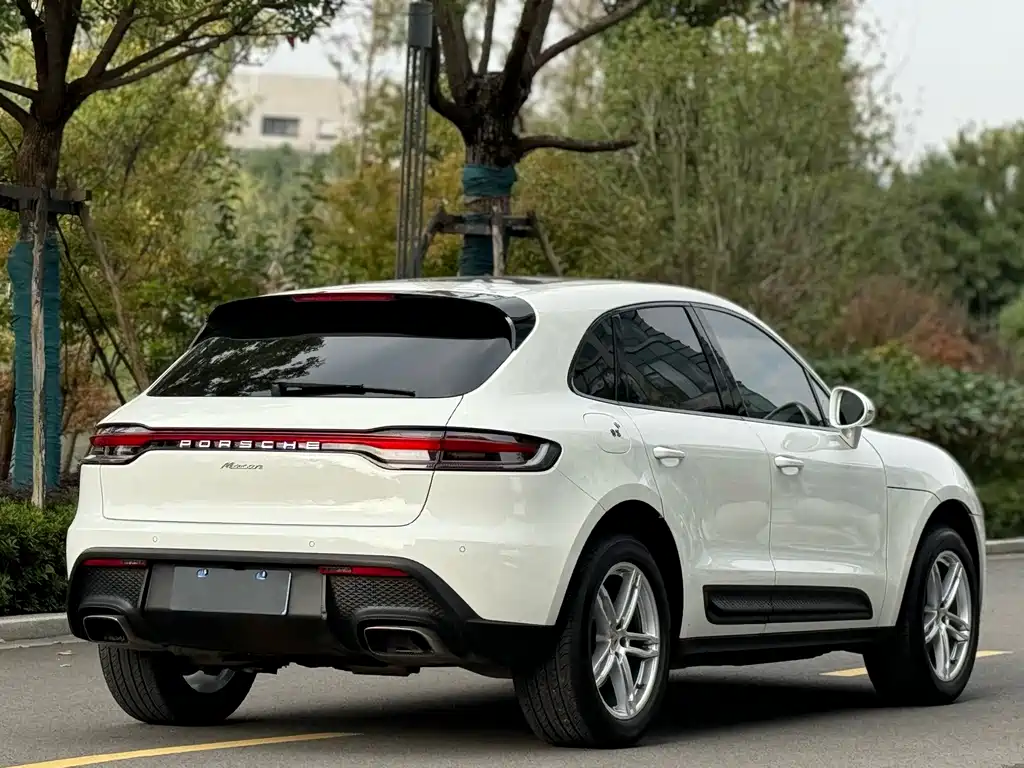 Porsche Macan — фото 9