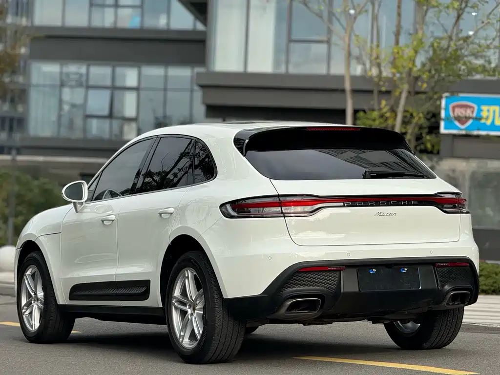 Porsche Macan — фото 10