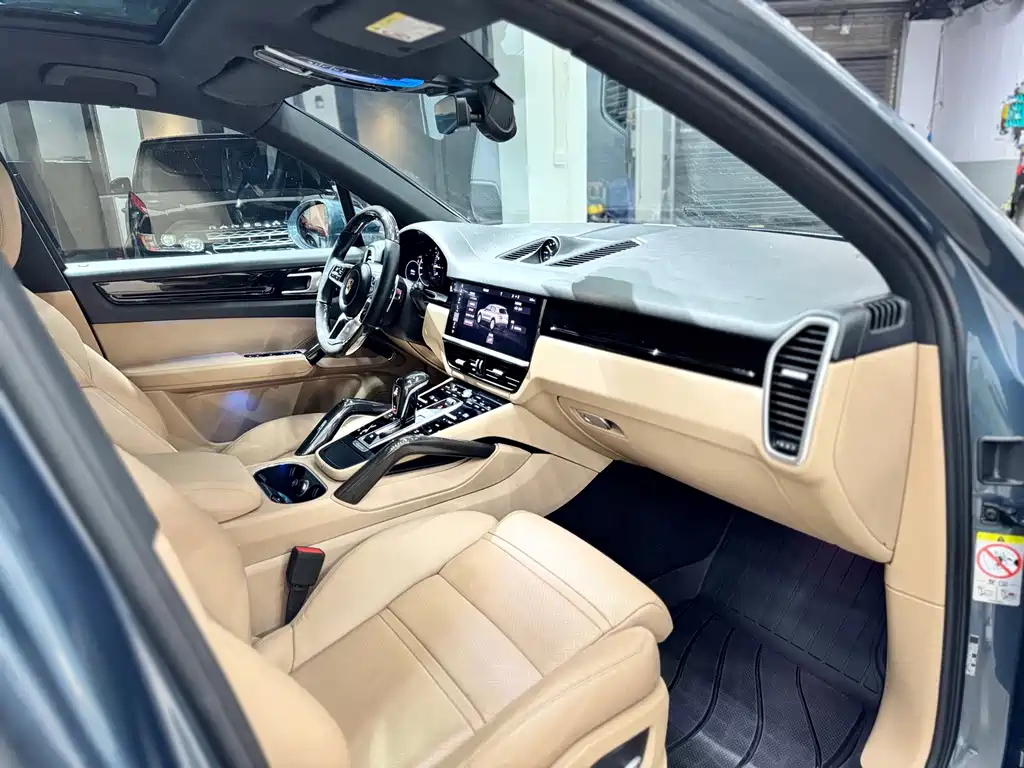 Porsche Cayenne Hybrid — фото 14