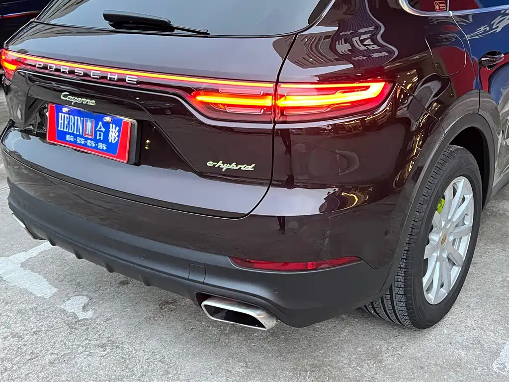 Porsche Cayenne Hybrid — фото 11