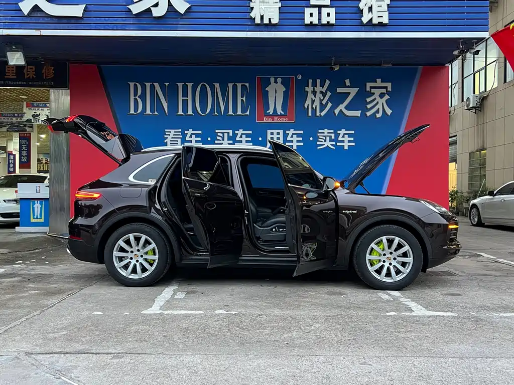 Porsche Cayenne Hybrid — фото 29
